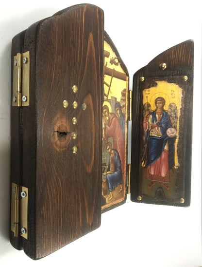 The Deposition of Christ Triptych with Archangels, 30×21 cm